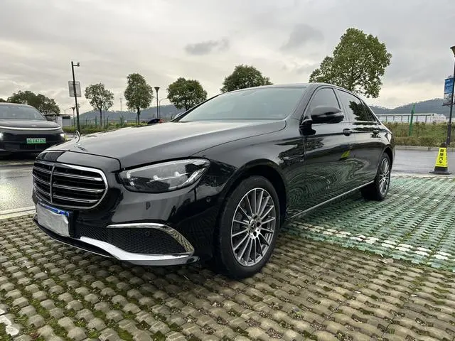 MERCEDES-BENZ E-KLASSE 2023, VIN LE4ZG8AB4PL888854