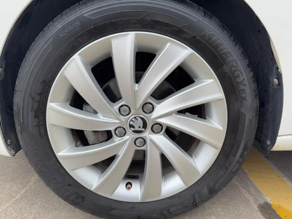 2018 SKODA RAPID VIN LSVNX4NG4JN039917 — фото 15