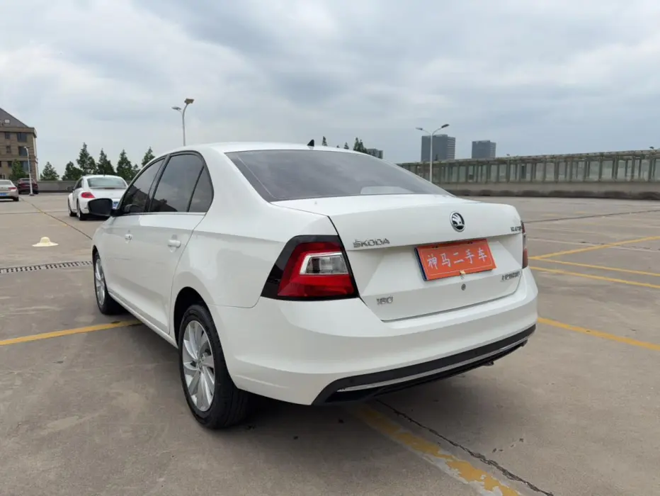 2018 SKODA RAPID VIN LSVNX4NG4JN039917 — фото 4