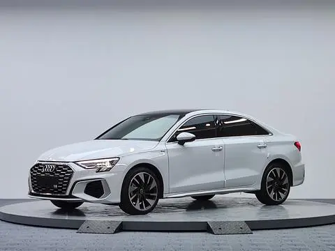 AUDI A3 2023, VIN LFV2A28Y9P6519222