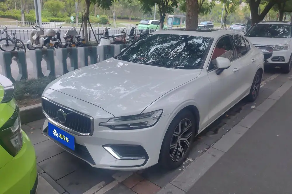 VOLVO S60 2025, VIN N/A