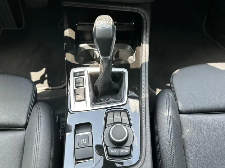 2018 BMW 1 SERIES VIN LBV2Y3107JML03057 — фото 11