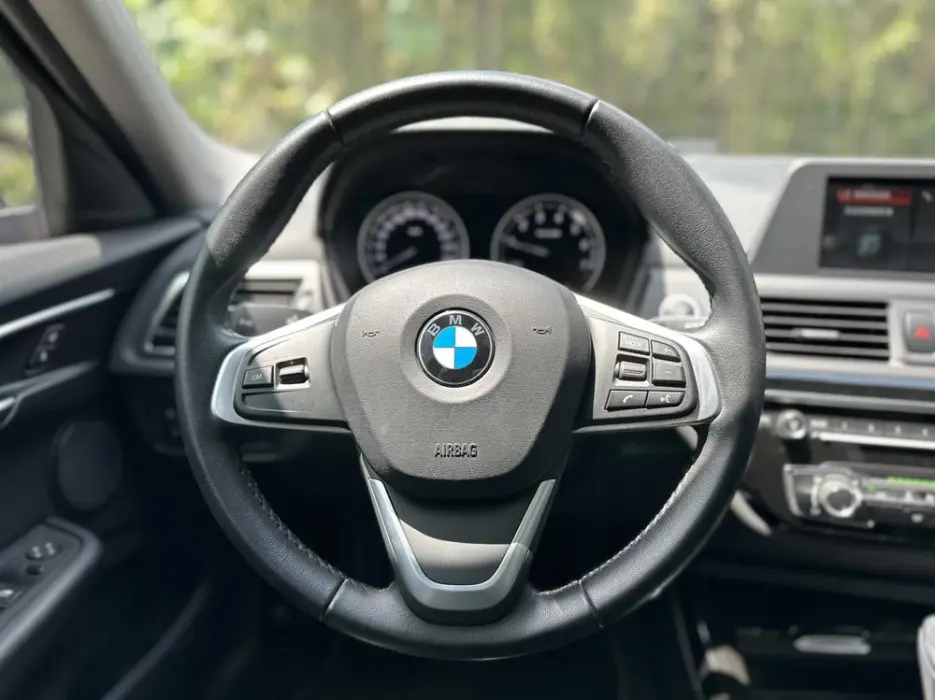 2018 BMW 1 SERIES VIN LBV2Y3107JML03057 — фото 10