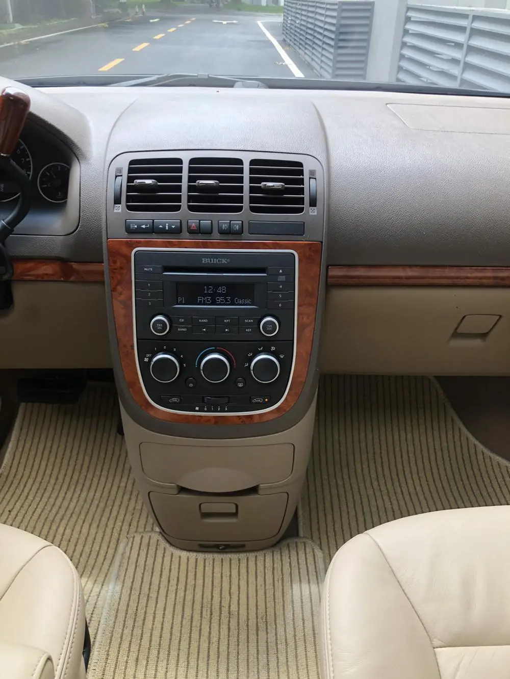 2011 BUICK GL8 VIN LSGUD84X5BE039334 — фото 12