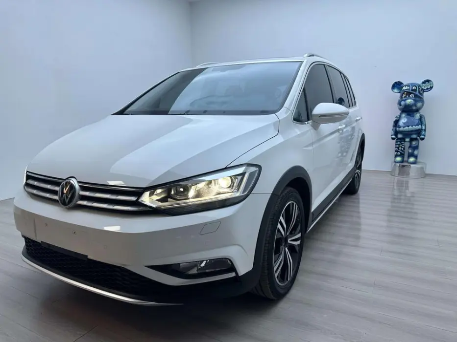 VOLKSWAGEN TOURAN 2023, VIN LSVMK60R4NN011247