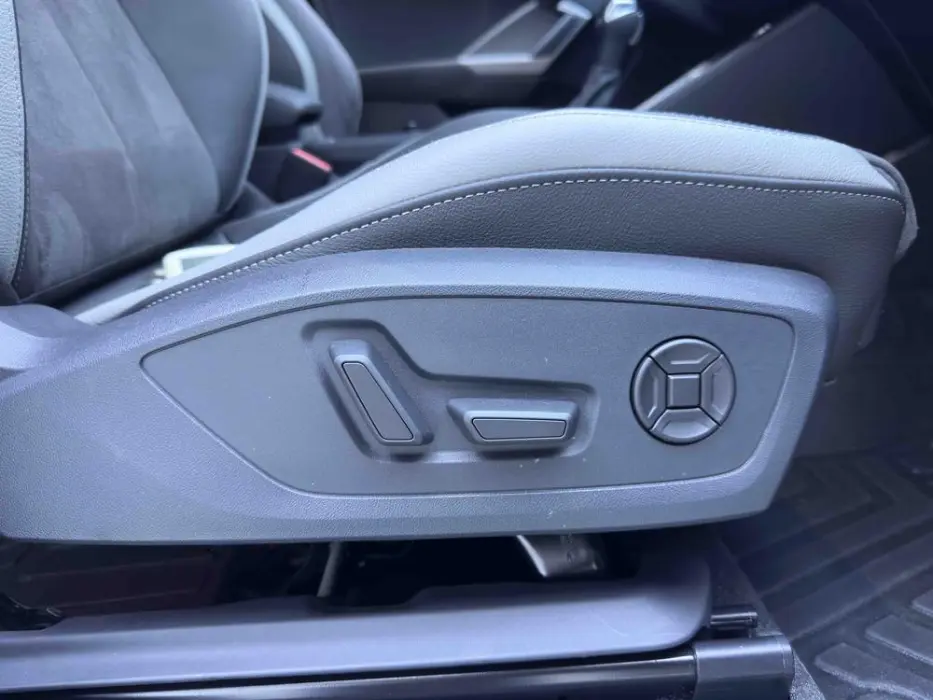 2023 AUDI Q3 VIN LFV2B2F34P7711873 — фото 19