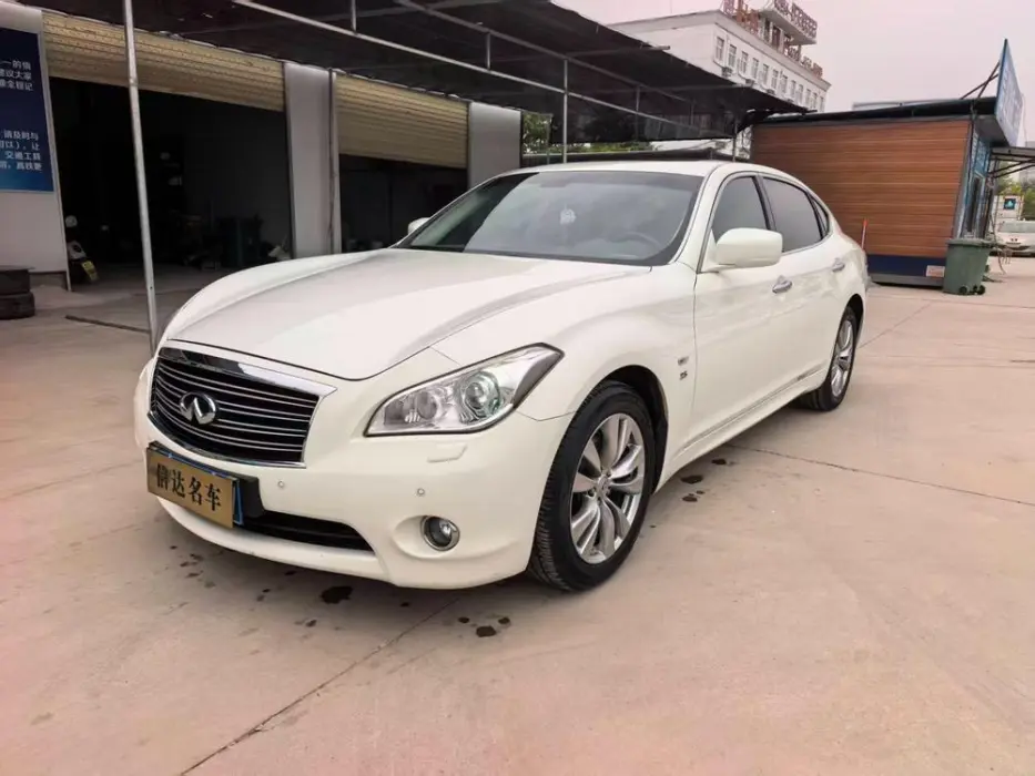 INFINITI Q70 2015, VIN N/A