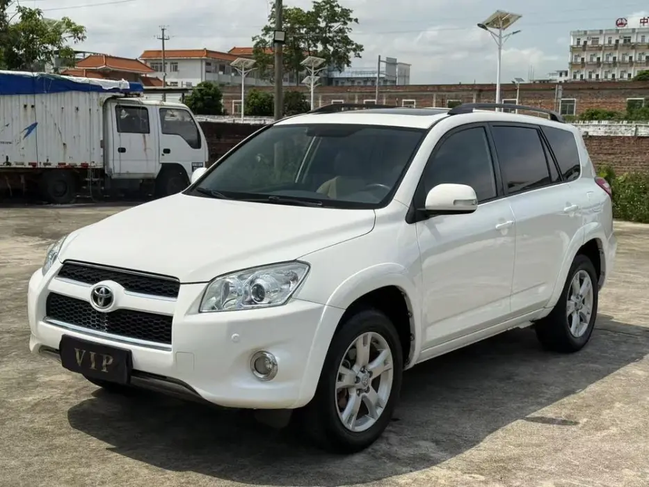 TOYOTA RAV 4 2013, VIN N/A