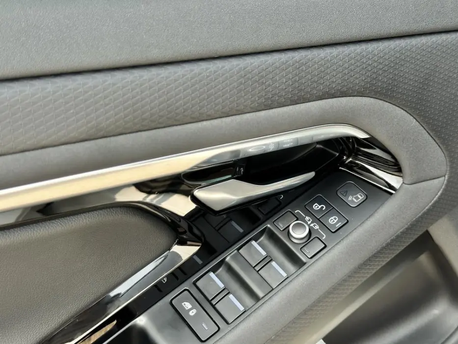 2021 LAND ROVER RANGE ROVER EVOQUE VIN L2CGA2B12MG573126 — фото 18