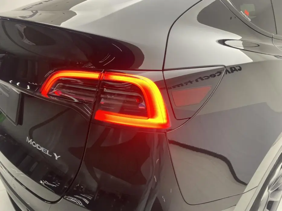 2023 TESLA MODEL Y VIN LRWYGCFS7PC921498 — фото 11