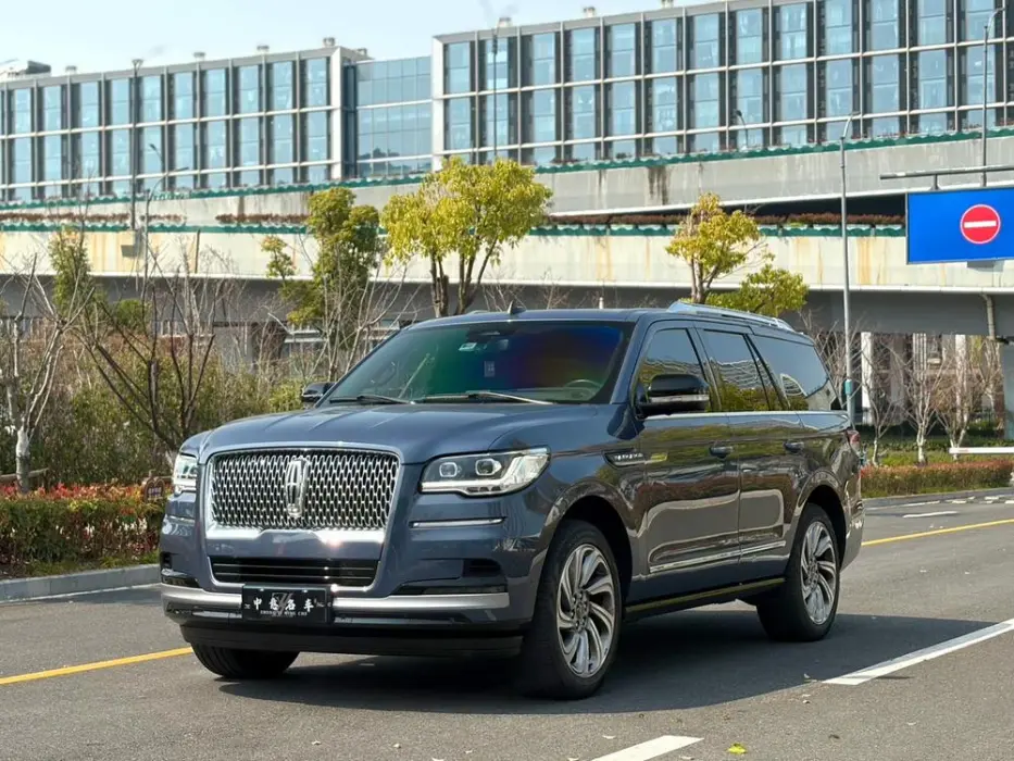 LINCOLN NAVIGATOR 2024, VIN N/A