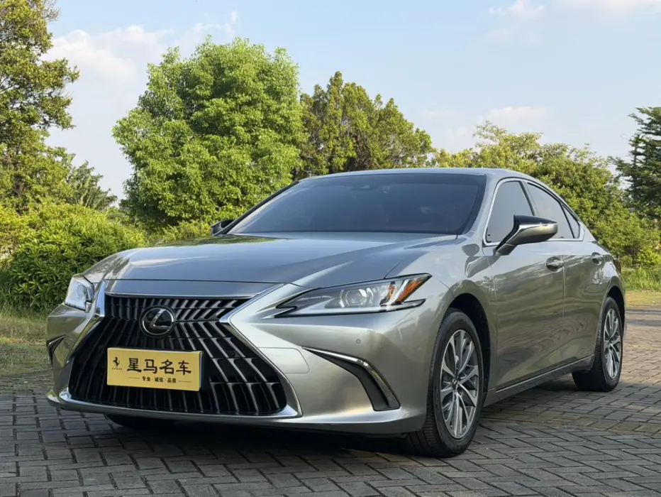 LEXUS ES 2024, VIN N/A