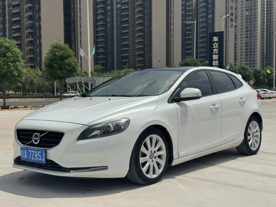 VOLVO V40 2015, VIN N/A