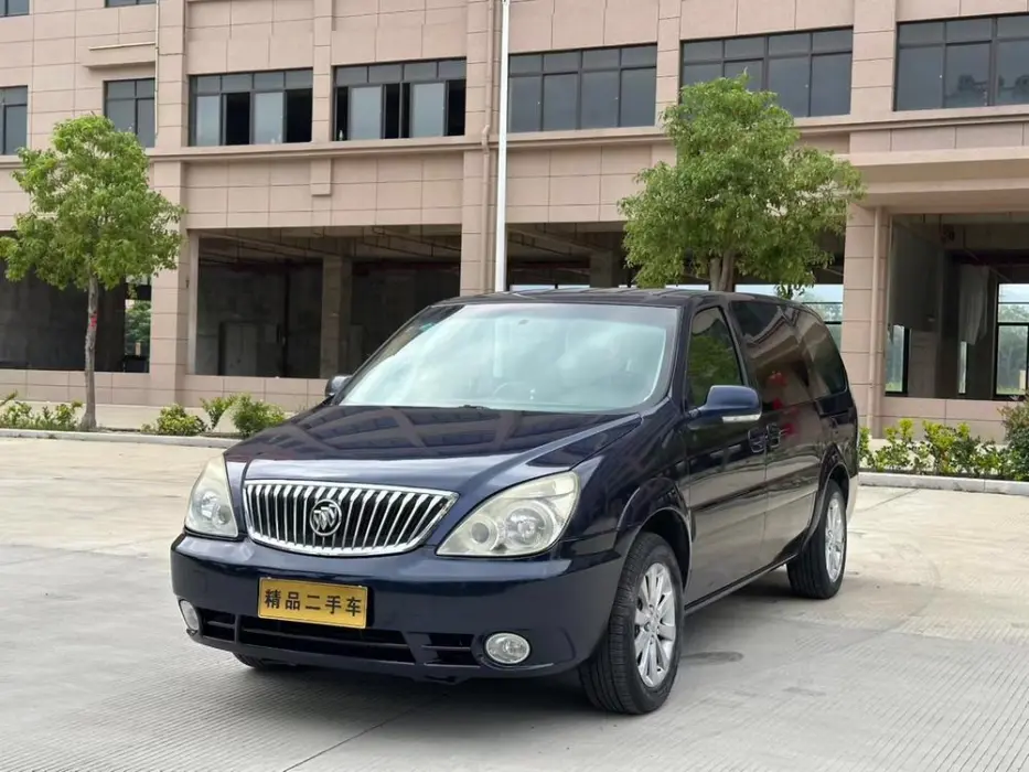 BUICK GL8 2017, VIN LSGUD84X1GE073861
