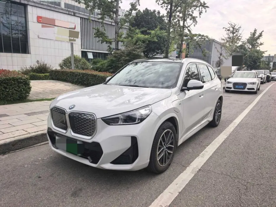 BMW IX1 2025, VIN N/A