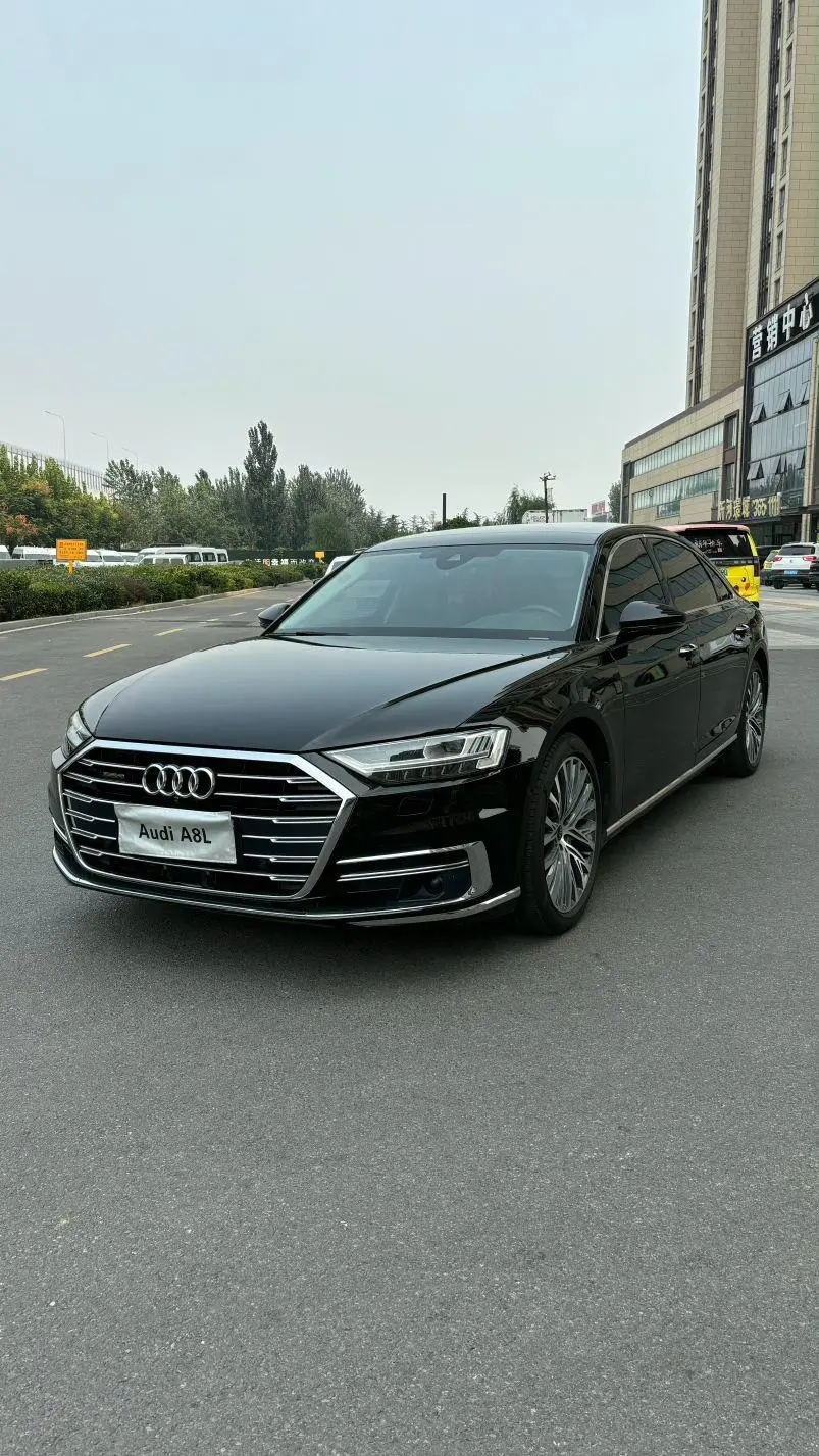 AUDI A8 2022, VIN N/A
