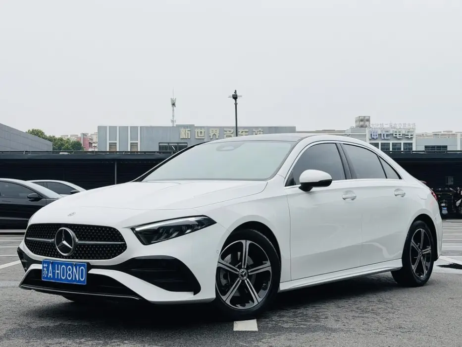 MERCEDES-BENZ A-KLASSE 2024, VIN N/A