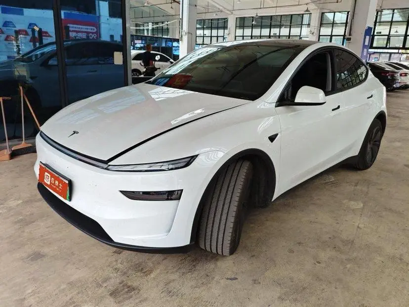 TESLA MODEL Y 2025, VIN N/A