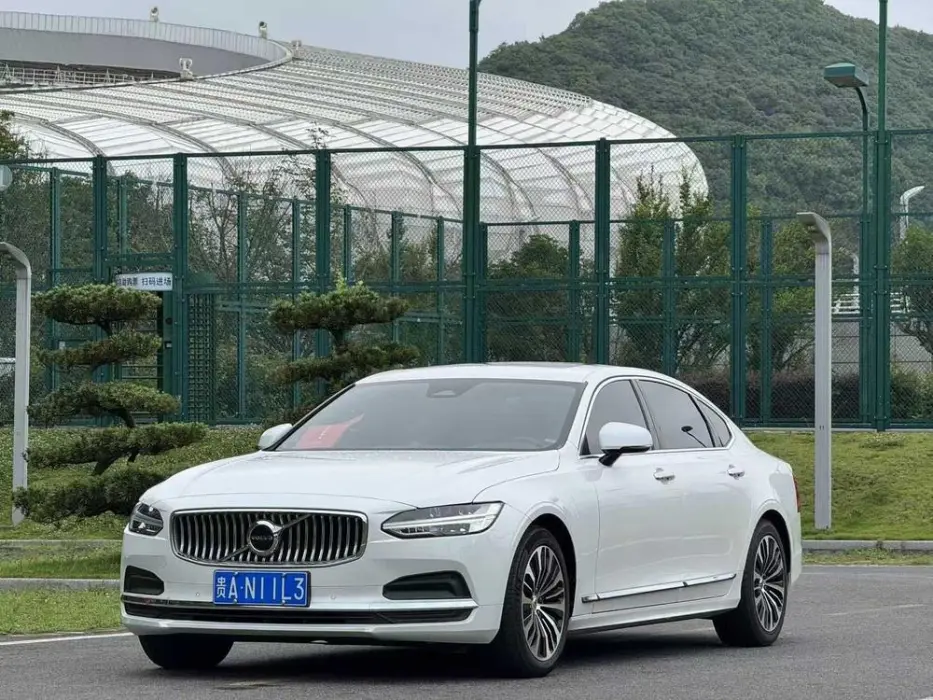VOLVO S90 2023, VIN N/A