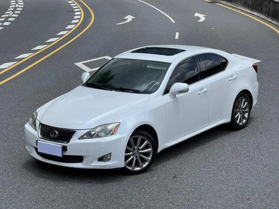 LEXUS IS 2009, VIN JTHBG262492021913