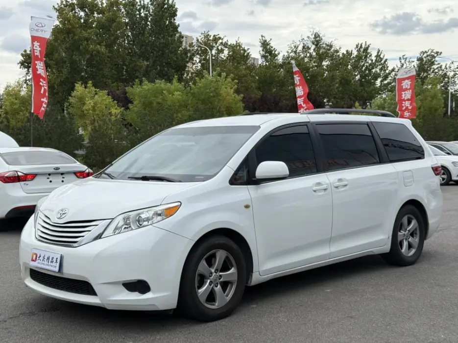 TOYOTA SIENNA 2015, VIN N/A