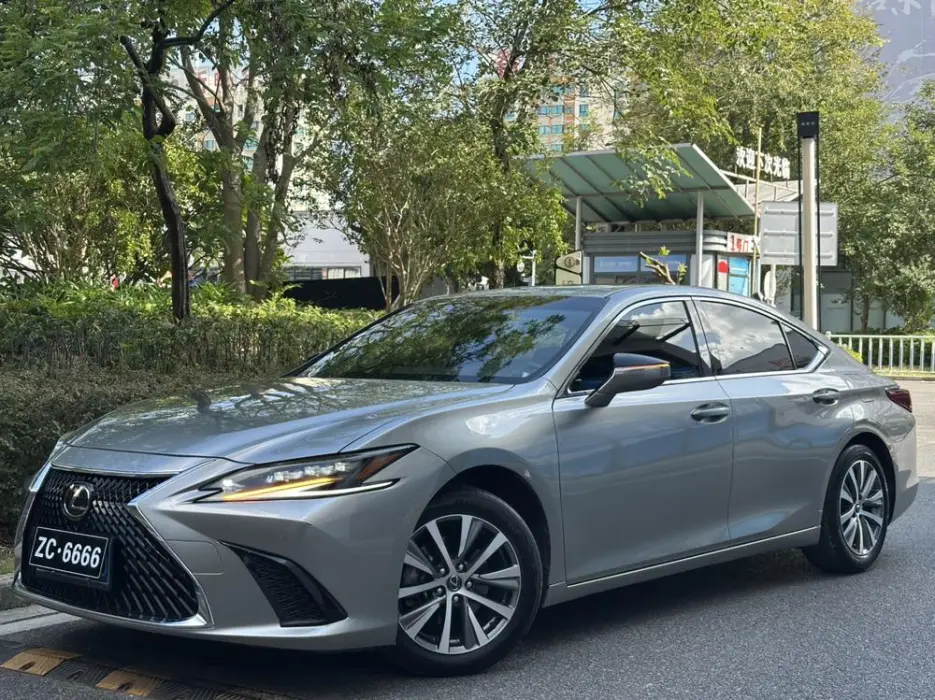LEXUS ES 2020, VIN N/A