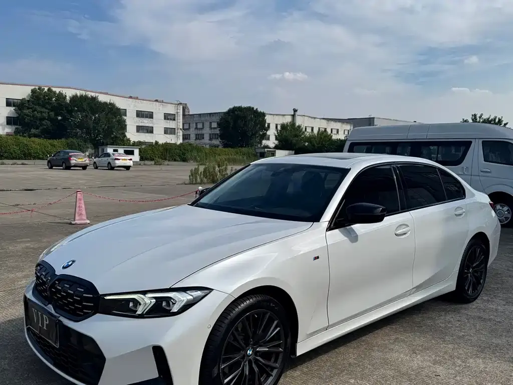 BMW 3ER 2024, VIN LBV31FH01RM920692